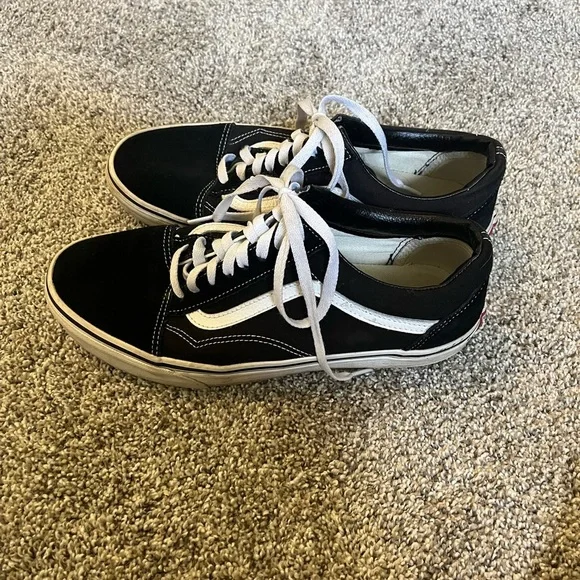 Men’s black Vans size 8.5 - Picture 2 of 5